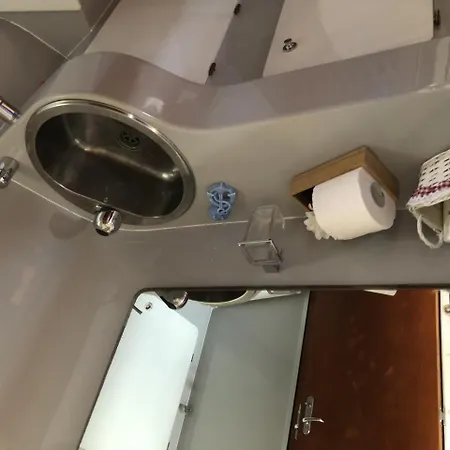 Yacht 3*